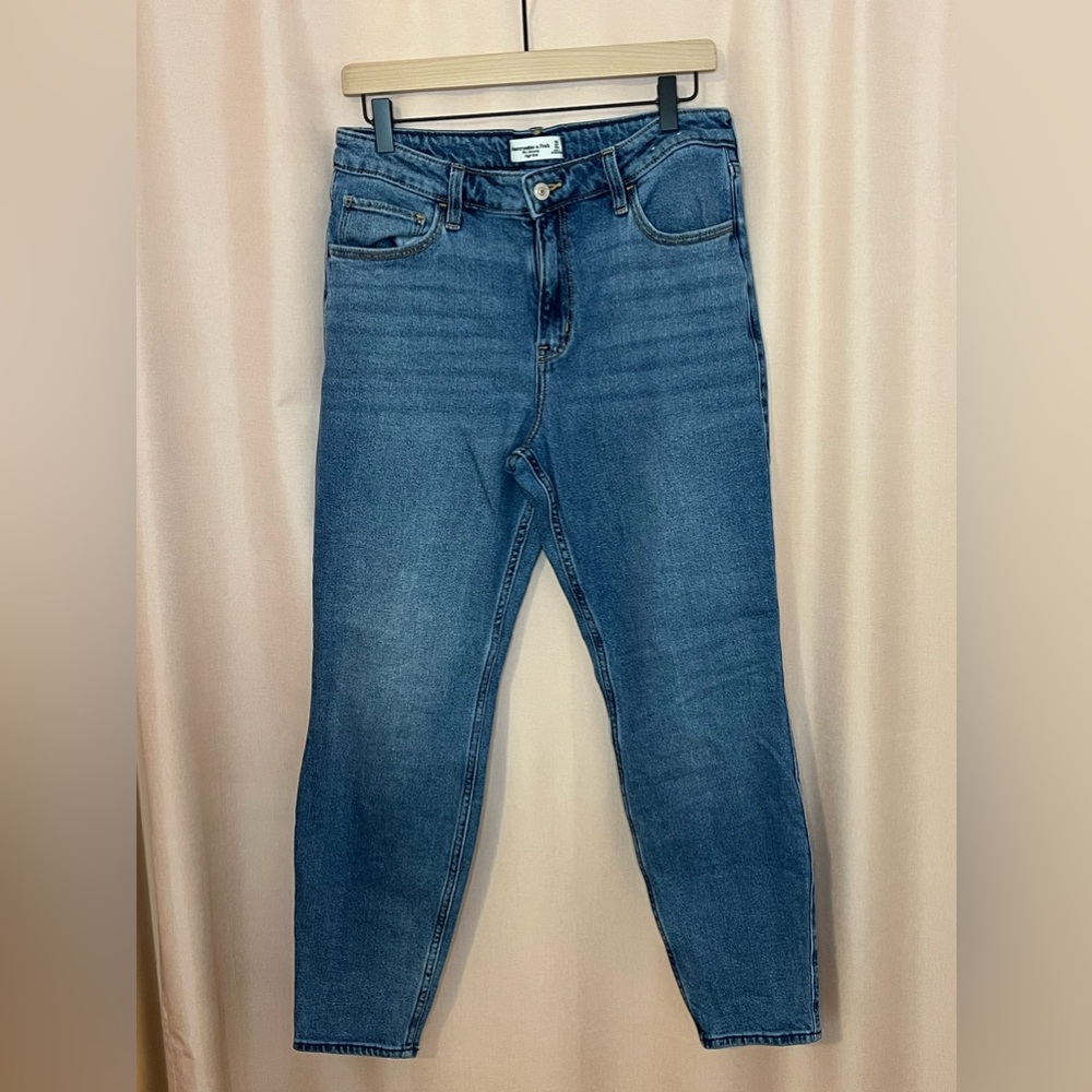 Women's Abercrombie & Fitch Skinny High Rise Medium
Wash Size 10R